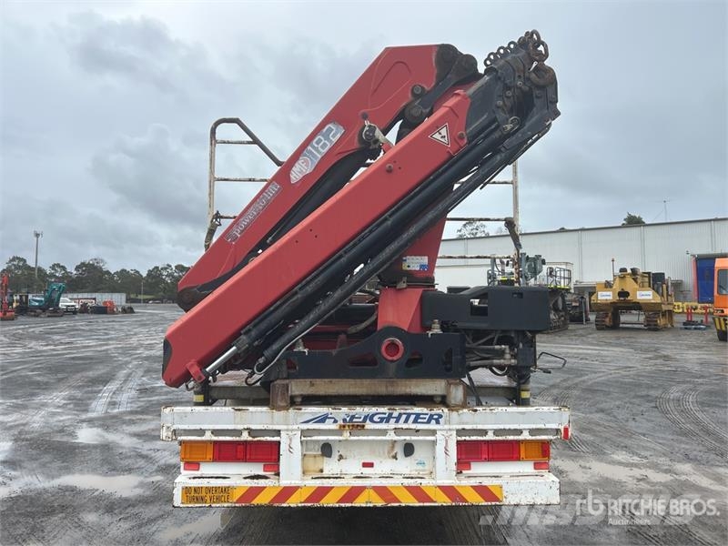 MaxiTrans 13.6 m Tri/A 2015 Knuckle Crane Step Deck Trailer Caricatore basso