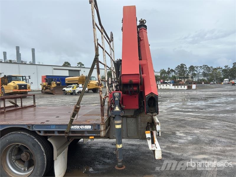 MaxiTrans 13.6 m Tri/A 2015 Knuckle Crane Step Deck Trailer Caricatore basso