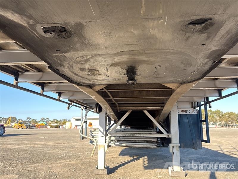 MaxiTrans 13.6 m Tri/A Flatbed Trailer Flatbed/Dropside trailers