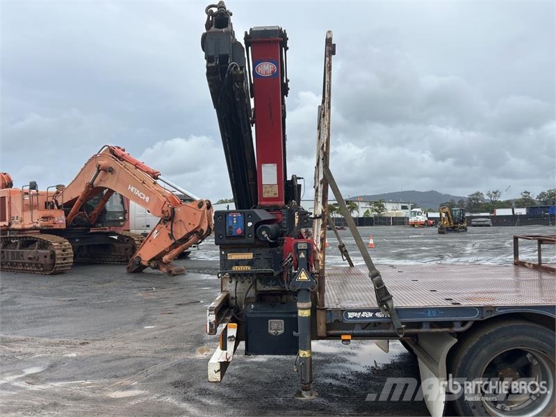 MaxiTrans 13.6 m Tri/A 2015 Knuckle Crane Step Deck Trailer Caricatore basso