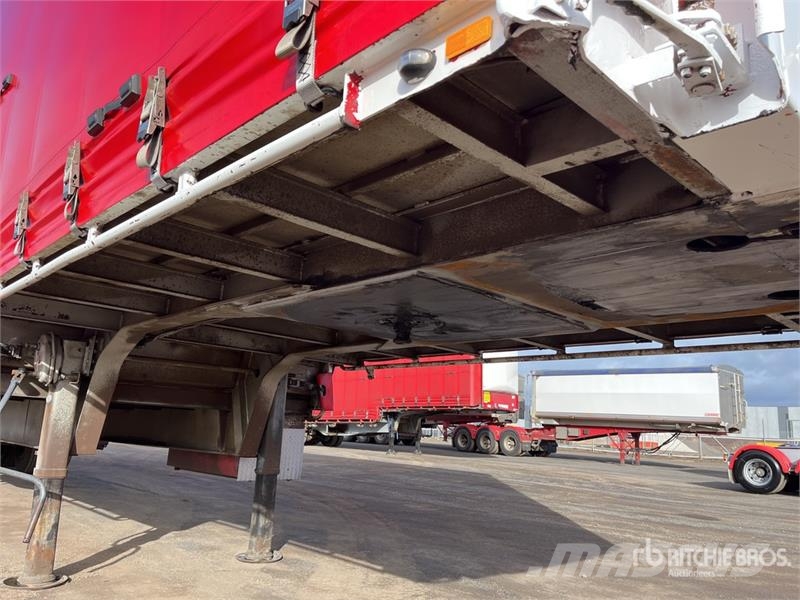 MaxiTrans 13 m Tri/A Step Deck Curtain Side Trailer Ponyvás pótkocsik