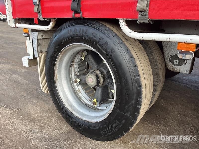 MaxiTrans 13 m Tri/A Step Deck Curtain Side Trailer Ponyvás pótkocsik