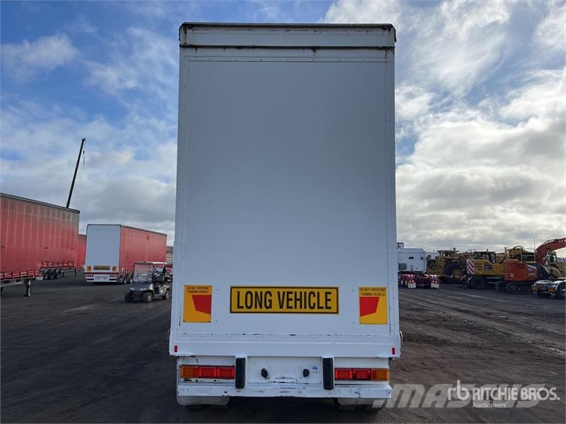 MaxiTrans 13 m Tri/A Step Deck Curtain Side Trailer Ponyvás pótkocsik