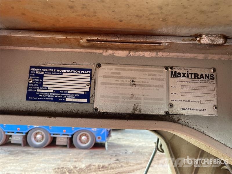 MaxiTrans 13 m Tri/A Step Deck Curtain Side Trailer Ponyvás pótkocsik