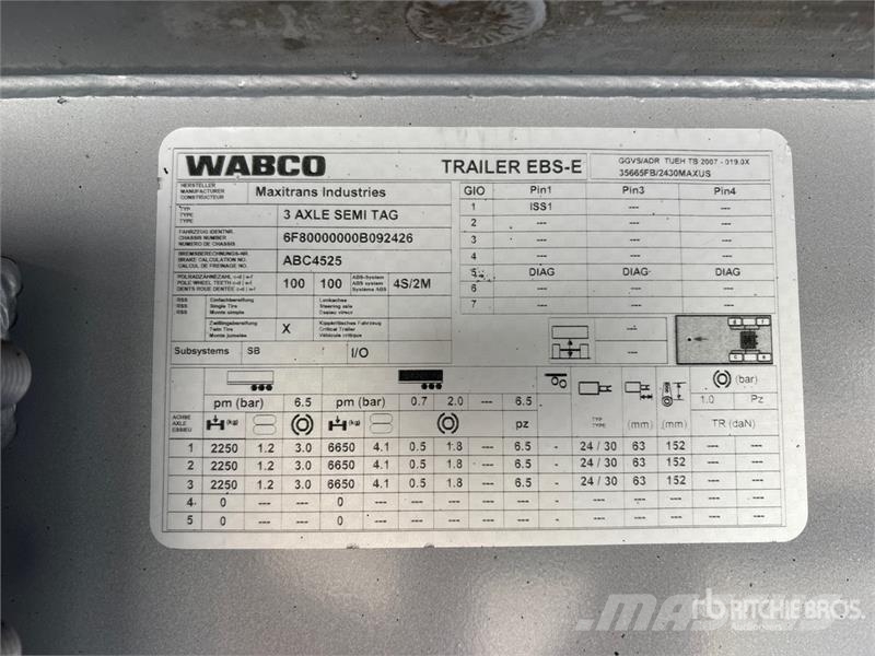 MaxiTrans 14.5 m Tri/A Refrigerated Trailer Temperature controlled semi-trailers