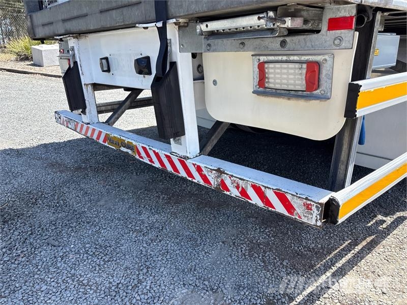 MaxiTrans 14.5 m Tri/A Refrigerated Trailer Temperature controlled semi-trailers