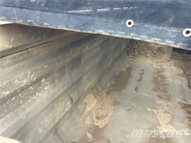 MaxiTrans 5.8 m Super Dog End Dump Trailer Kipper