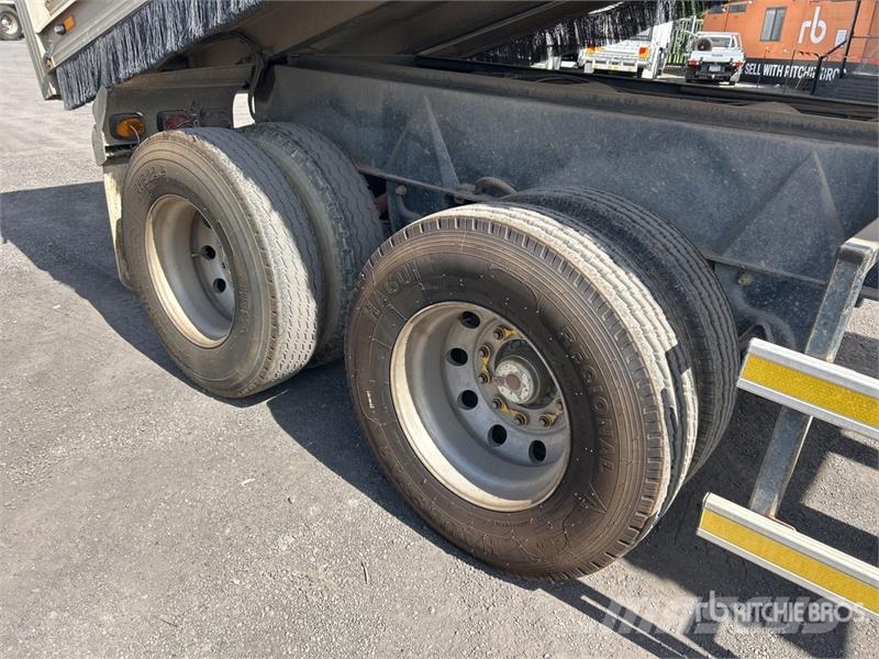 MaxiTrans 5.8 m Super Dog End Dump Trailer Kipper