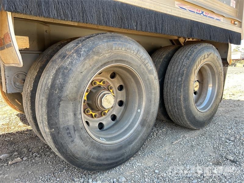 MaxiTrans 5.8 m Super Dog End Dump Trailer Billenő pótkocsik