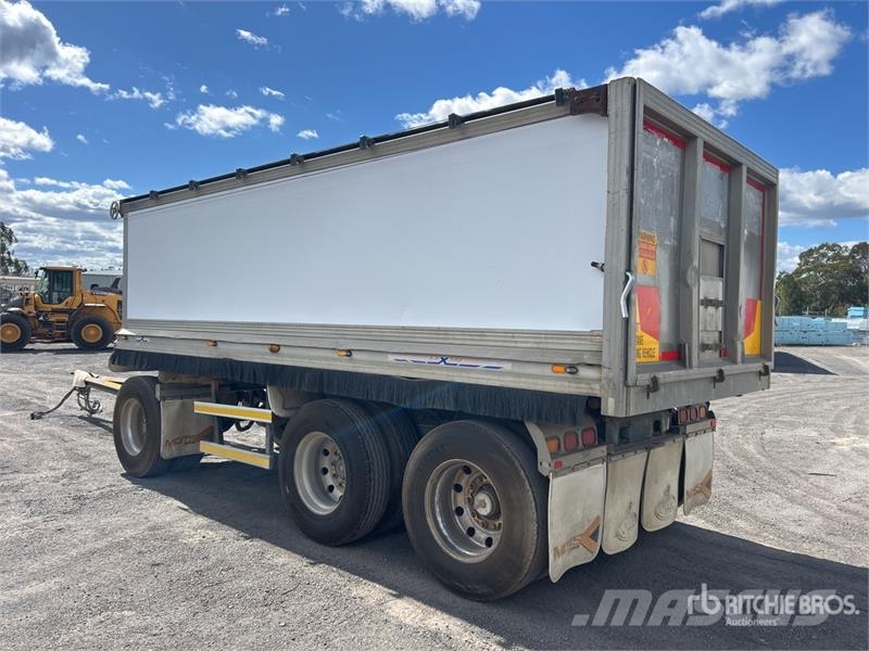MaxiTrans 5.8 m Super Dog End Dump Trailer Kipper