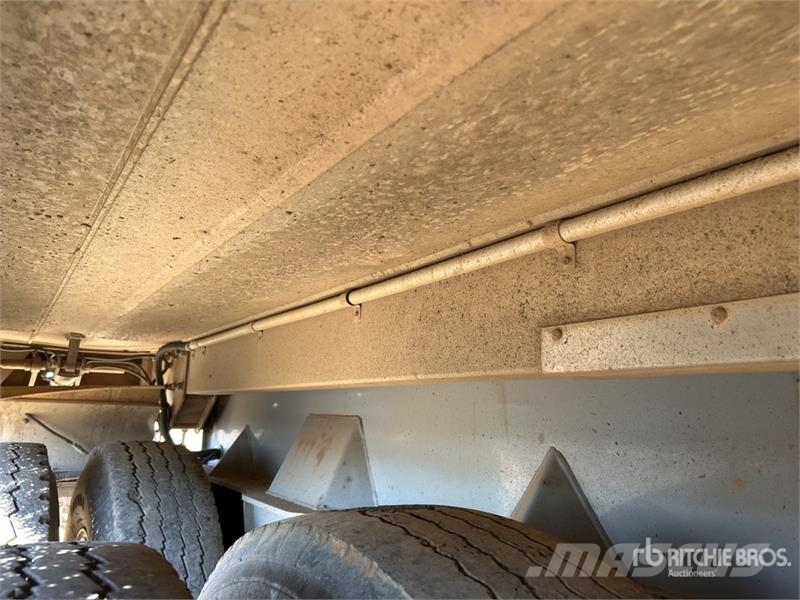MaxiTrans 5.8 m Super Dog End Dump Trailer Billenő pótkocsik