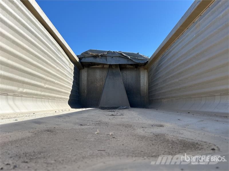 MaxiTrans 5.8 m Super Dog End Dump Trailer Billenő pótkocsik
