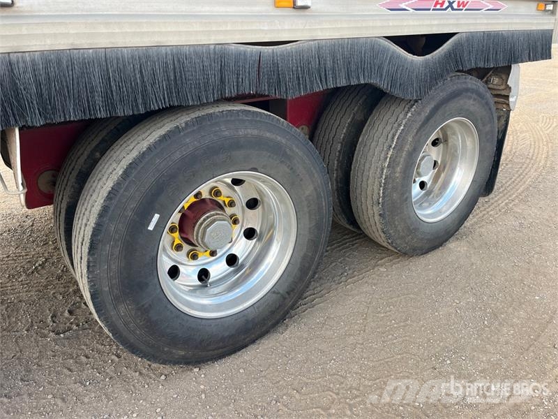 MaxiTrans 5.9 m Super Dog End Dump Trailer Sklápěcí přívěsy