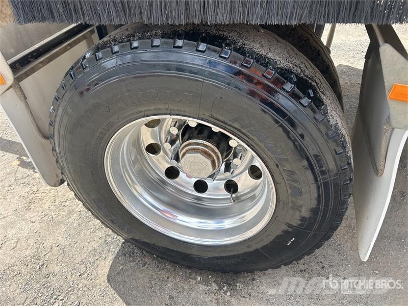 MaxiTrans 6 m Super Dog End Dump Trailer Sora- ja kippiperävaunut