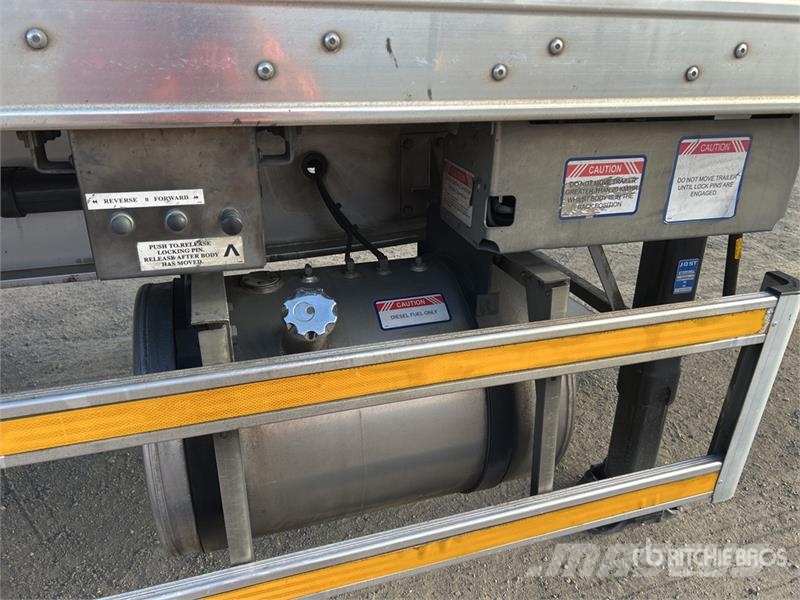 MaxiTrans 7.2 m B-Double Lead Refrigerated Trailer Chladiarenské návesy