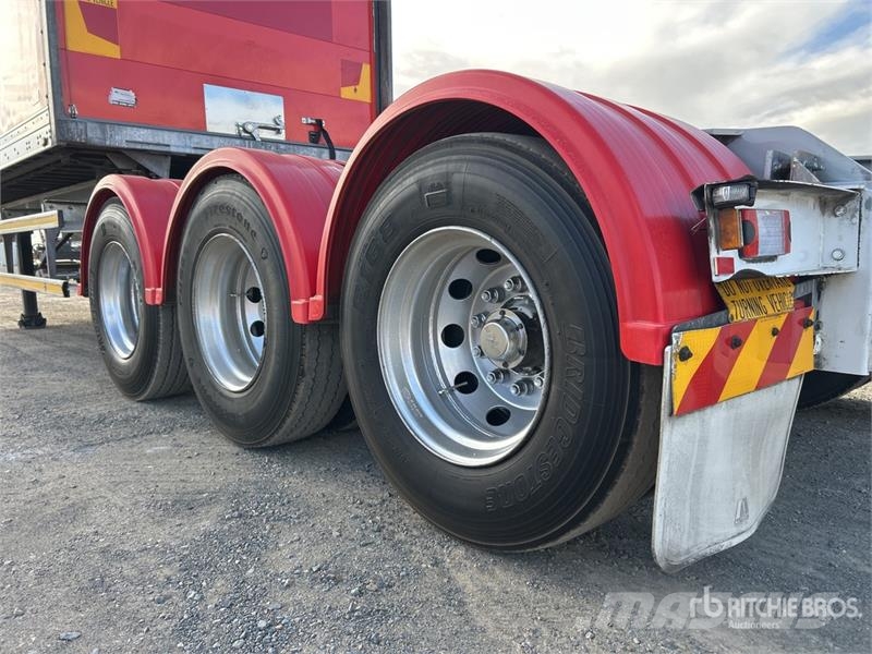 MaxiTrans 7.2 m B-Double Lead Refrigerated Trailer Chladiarenské návesy