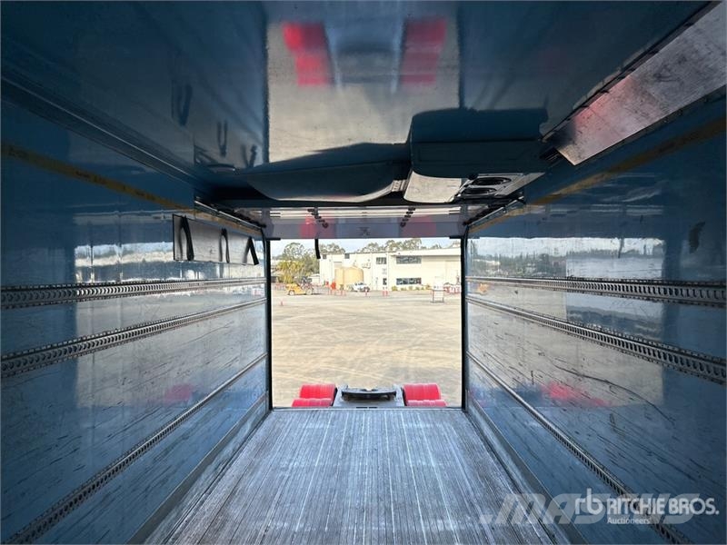 MaxiTrans 7.2 m B-Double Lead Refrigerated Trailer Chladiarenské návesy