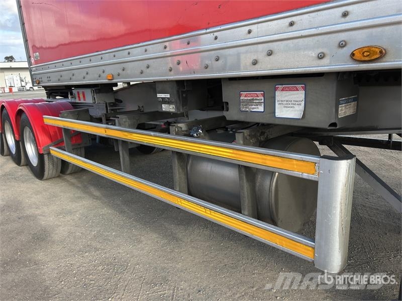 MaxiTrans 7.2 m B-Double Lead Refrigerated Trailer Chladiarenské návesy