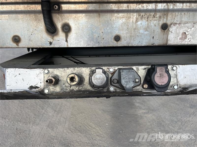 MaxiTrans 7.2 m B-Double Lead Refrigerated Trailer Chladiarenské návesy