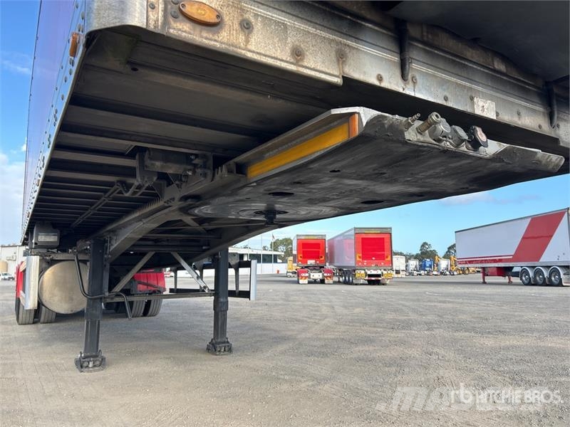 MaxiTrans 7.2 m B-Double Lead Refrigerated Trailer Chladiarenské návesy