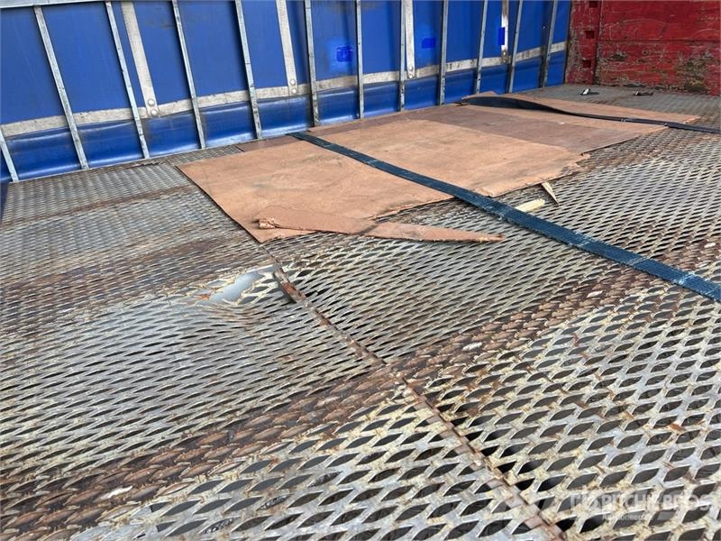 MaxiTrans 7.2 m Tri/A B-Double Lead Curtain Side Trailer Тентовані причепи