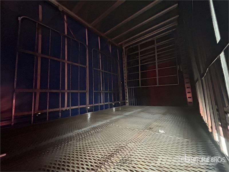 MaxiTrans 7.3 m Tri/A B-Double Lead Step Deck Curtain Side T Rimorchi centinati