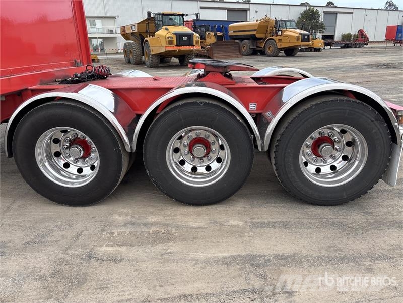 MaxiTrans 7.4 m Tri/A B-Double Lead Curtain Side Trailer Тентовані причепи