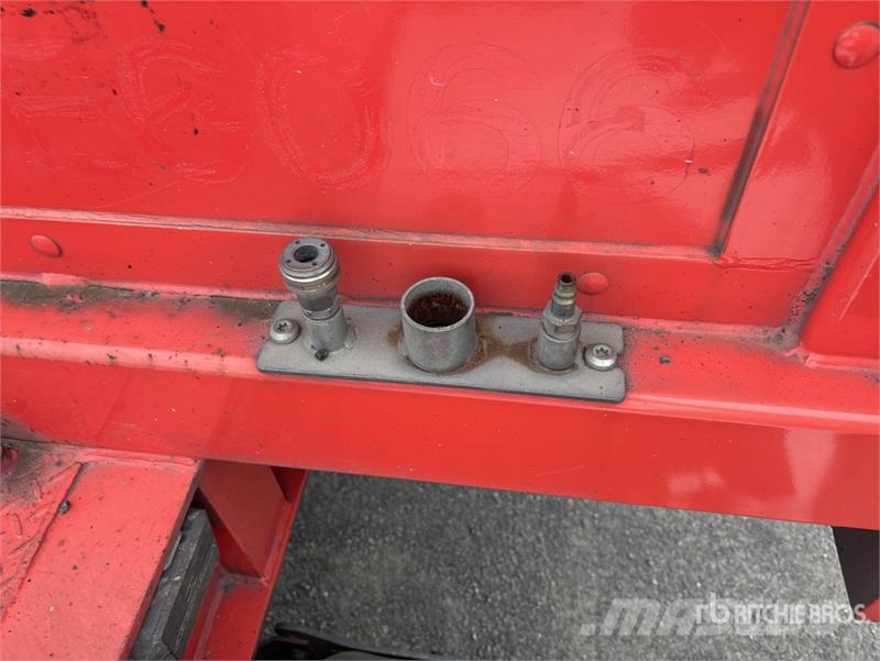 MaxiTrans 7.4 m Tri/A B-Double Lead Curtain Side Trailer Тентовані причепи