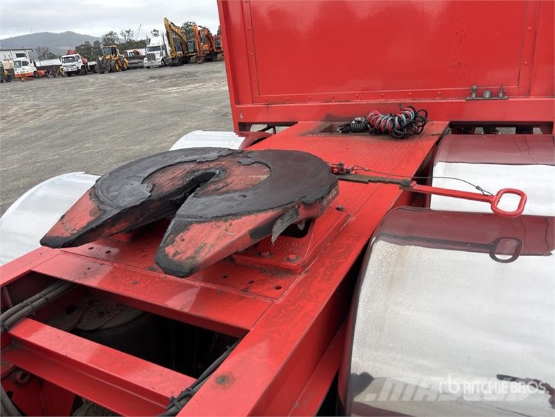 MaxiTrans 7.4 m Tri/A B-Double Lead Curtain Side Trailer Тентовані причепи