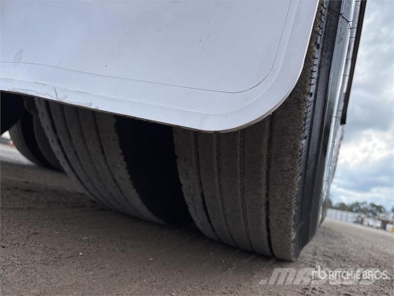 MaxiTrans 7.4 m Tri/A B-Double Lead Curtain Side Trailer مقطورات بغطاء جانبي