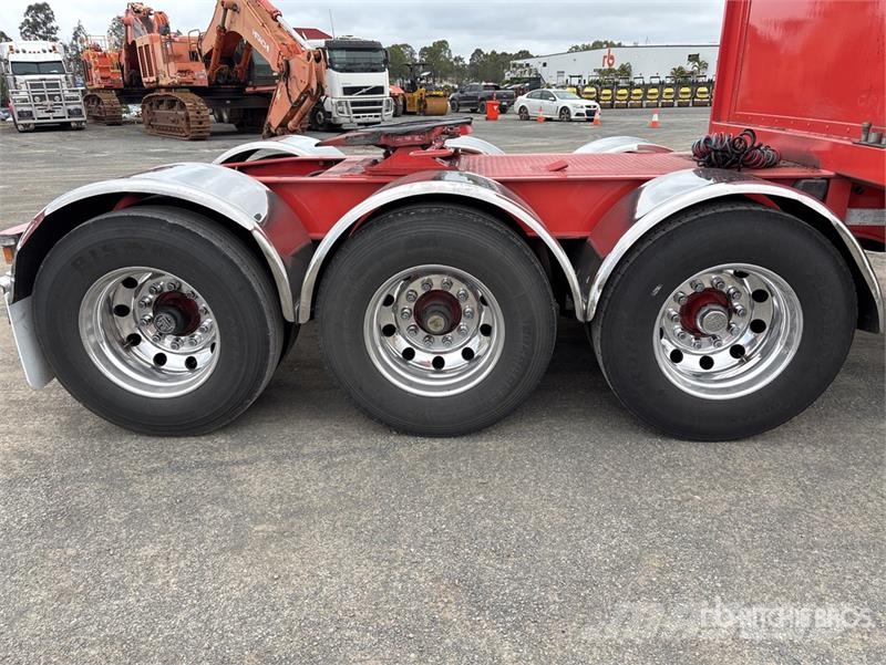 MaxiTrans 7.4 m Tri/A B-Double Lead Curtain Side Trailer Тентовані причепи