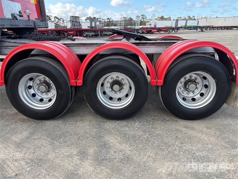 MaxiTrans 7.6 m B-Double Lead Rollback Tri/A Refrigerated Tr Hűtős félpótkocsik