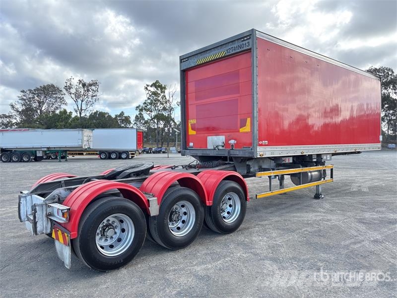 MaxiTrans 7.6 m B-Double Lead Rollback Tri/A Refrigerated Tr Hűtős félpótkocsik