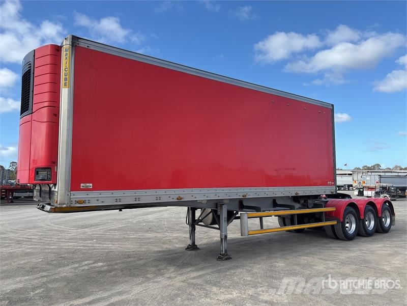 MaxiTrans 7.6 m B-Double Lead Rollback Tri/A Refrigerated Tr Hűtős félpótkocsik