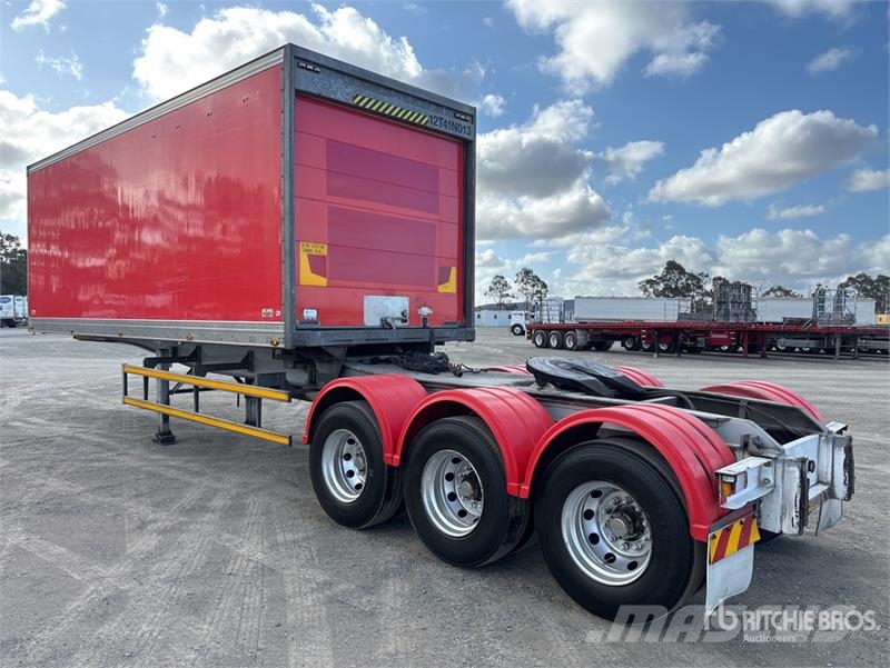 MaxiTrans 7.6 m B-Double Lead Rollback Tri/A Refrigerated Tr Hűtős félpótkocsik
