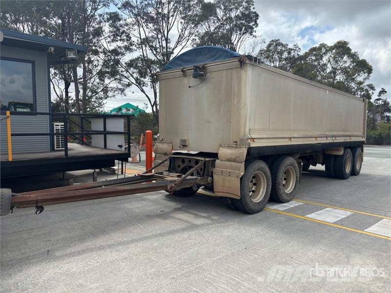 MaxiTrans 7.6 m Quad Dog End Dump Trailer Tipphengere