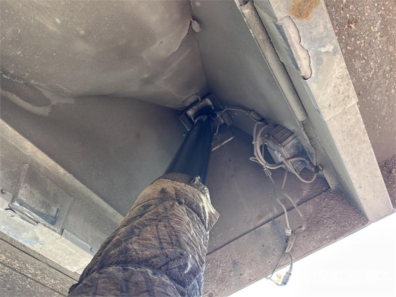 MaxiTrans 7.6 m Quad Dog End Dump Trailer Самосвали