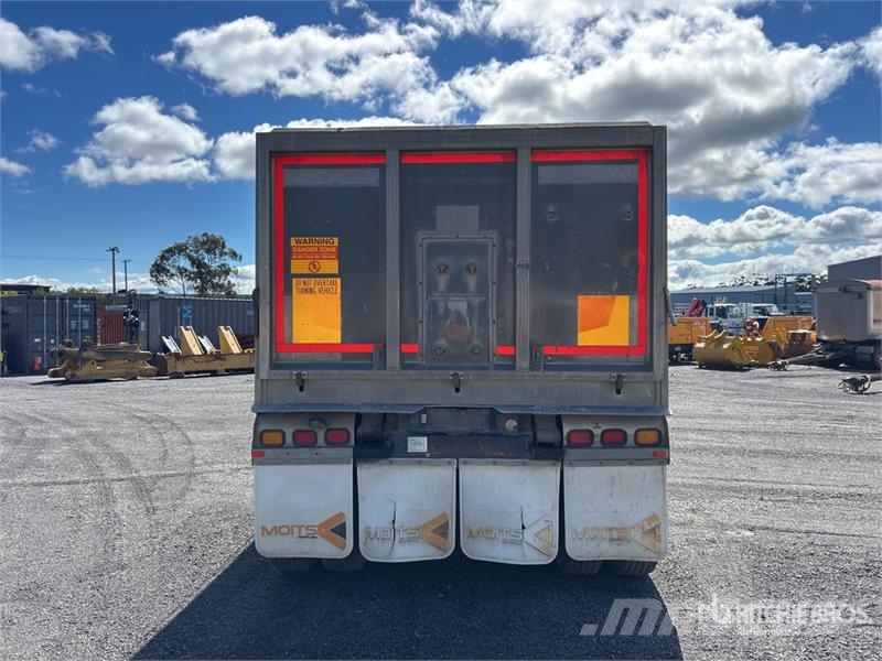 MaxiTrans 7.6 m Quad Dog End Dump Trailer Самосвали