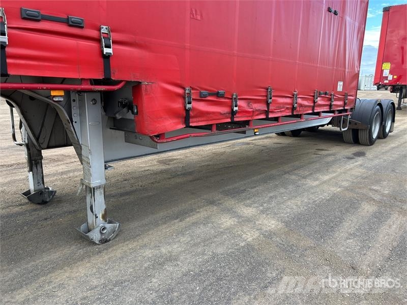 MaxiTrans 8.2 m Bogie/A B-Double Lead Step Deck Curtain Side Ponyvás pótkocsik