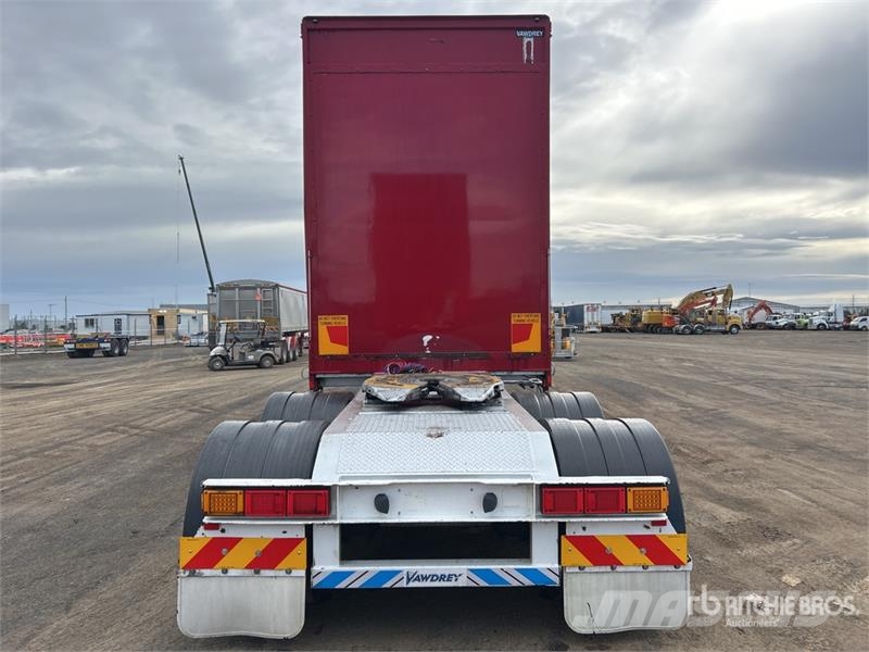 MaxiTrans 8.2 m Bogie/A B-Double Lead Step Deck Curtain Side Ponyvás pótkocsik