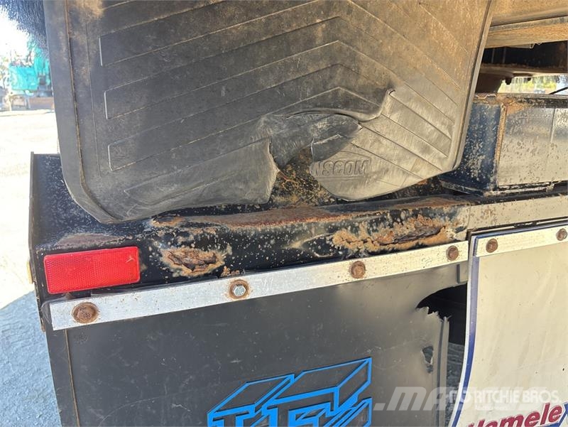 MaxiTrans 8.2 m Quad Dog End Dump Trailer Ανατρεπόμενες ρυμούλκες