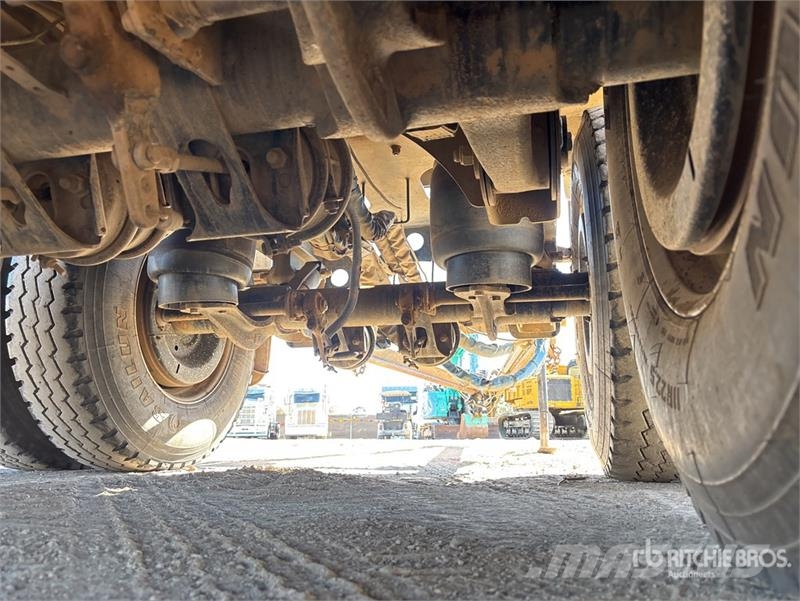 MaxiTrans 8.2 m Quad Dog End Dump Trailer Ανατρεπόμενες ρυμούλκες