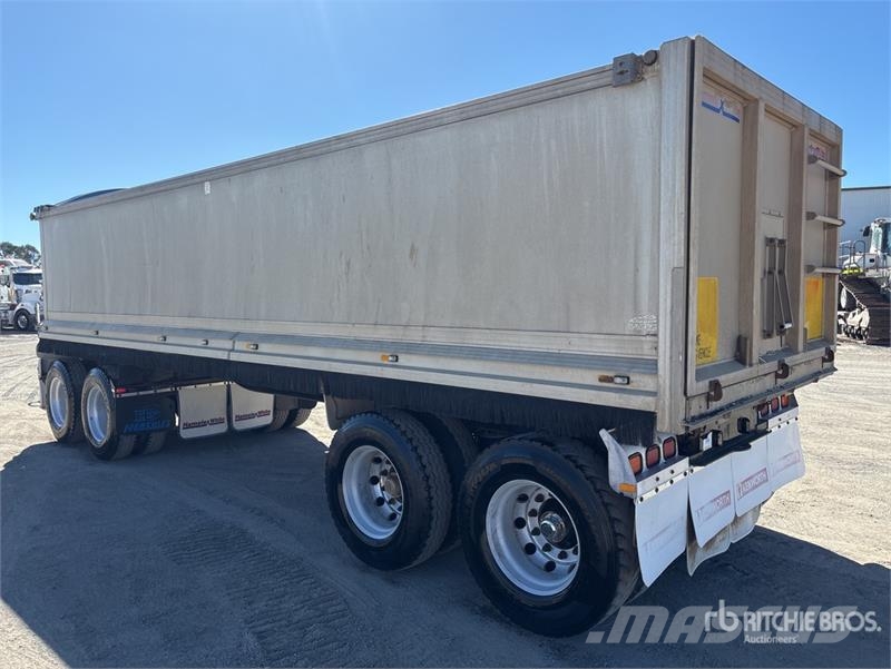 MaxiTrans 8.2 m Quad Dog End Dump Trailer Ανατρεπόμενες ρυμούλκες