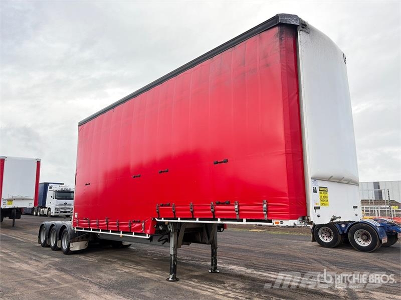 MaxiTrans 8.2 m Tri/A B-Double Lead Step Deck Curtain Side T Ponyvás pótkocsik