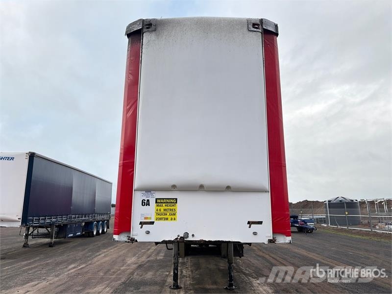MaxiTrans 8.2 m Tri/A B-Double Lead Step Deck Curtain Side T Ponyvás pótkocsik