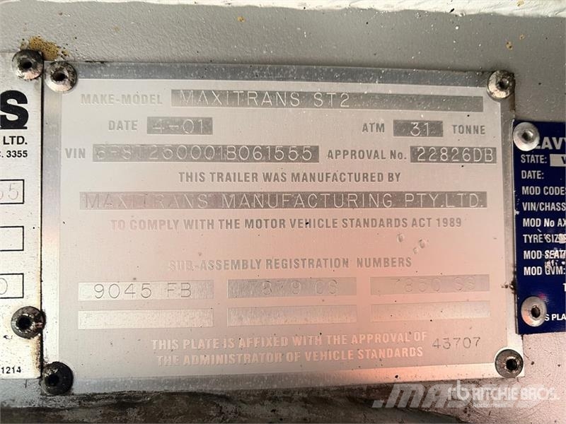 MaxiTrans 8.2 m Tri/A B-Double Lead Step Deck Curtain Side T Ponyvás pótkocsik