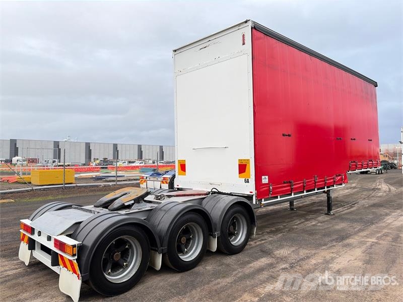 MaxiTrans 8.2 m Tri/A B-Double Lead Step Deck Curtain Side T Ponyvás pótkocsik