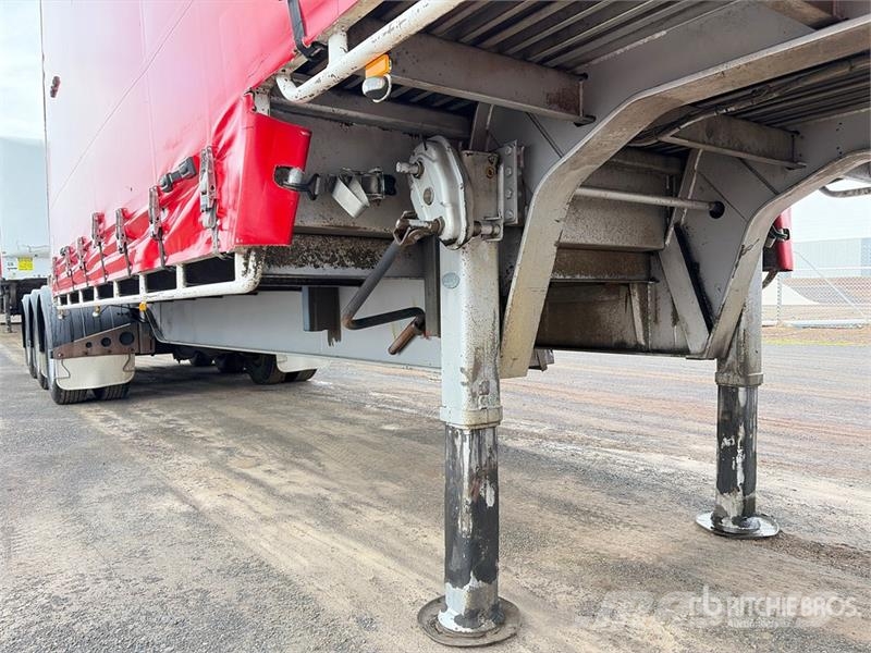 MaxiTrans 8.2 m Tri/A B-Double Lead Step Deck Curtain Side T Ponyvás pótkocsik