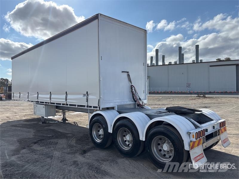 MaxiTrans 9.8 m Tri/A B-Double Lead Curtain Side Trailer Curtainsider trailers