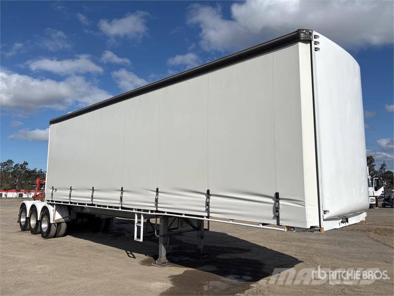MaxiTrans 9.8 m Tri/A B-Double Lead Curtain Side Trailer Curtainsider trailers